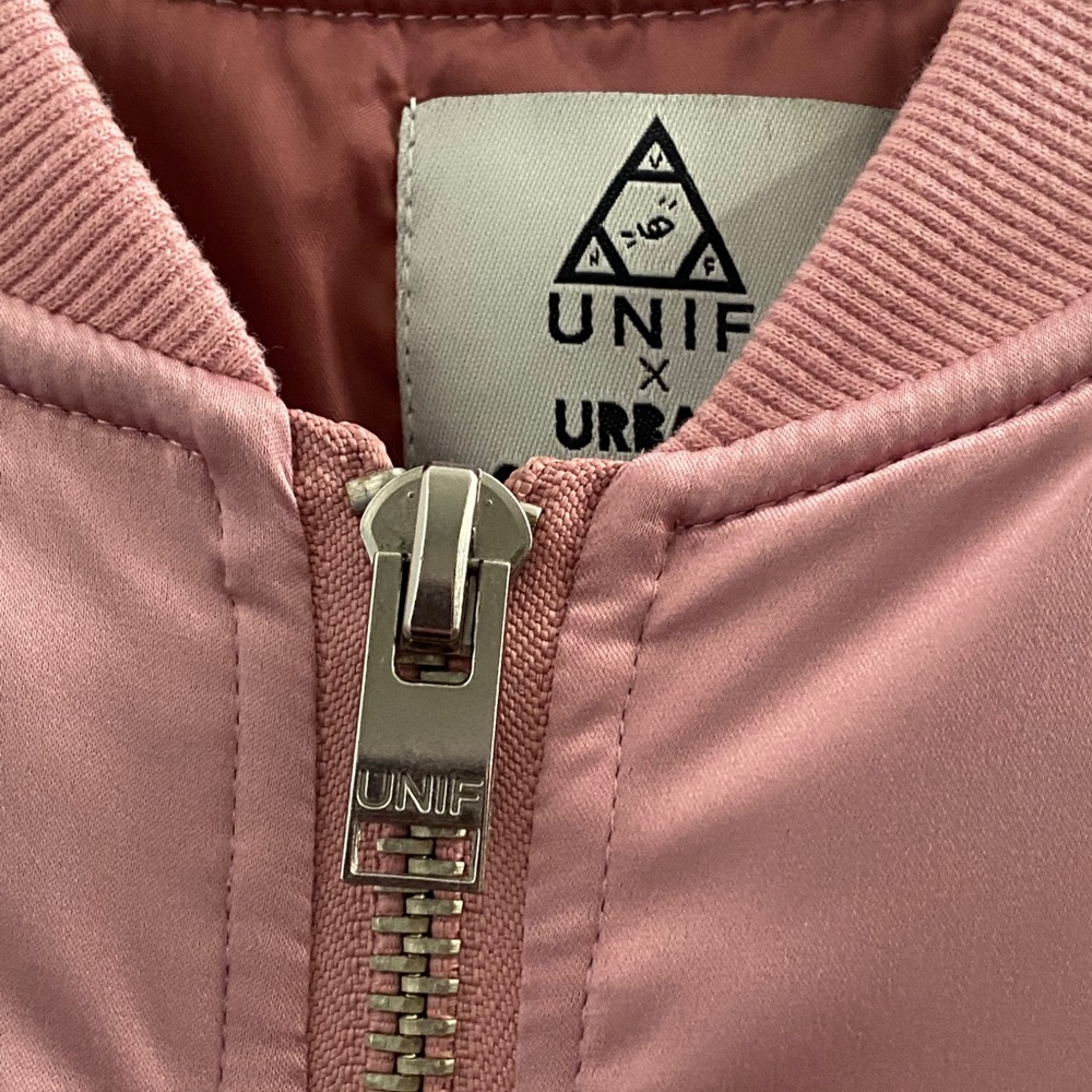UNIF PINK SATIN BOMBER